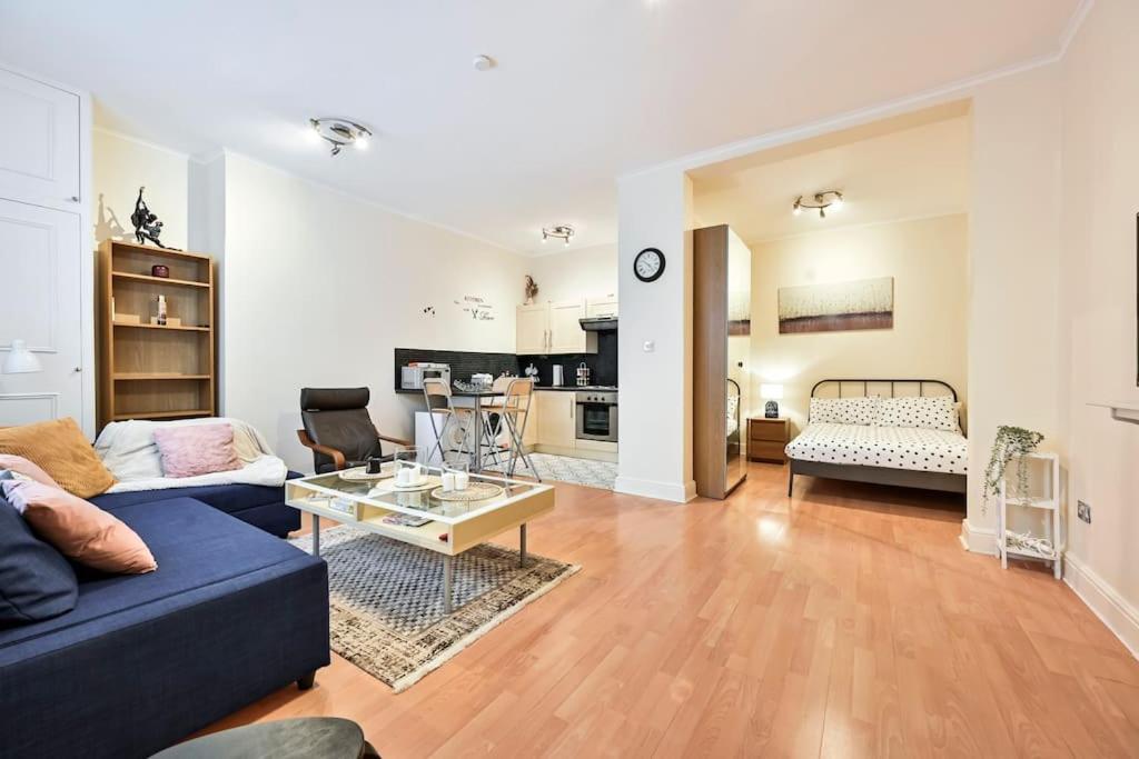 The Perfect Queensway Apartamento